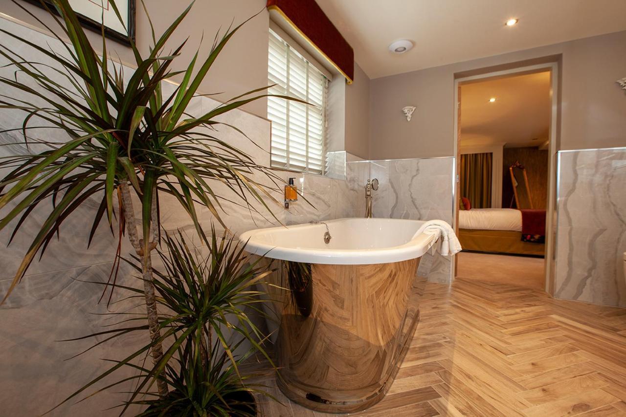 The Fox And Hounds Country Inn