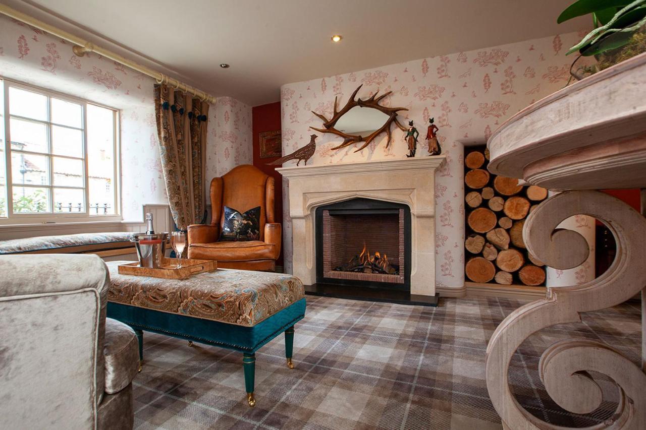 The Fox And Hounds Country 4*