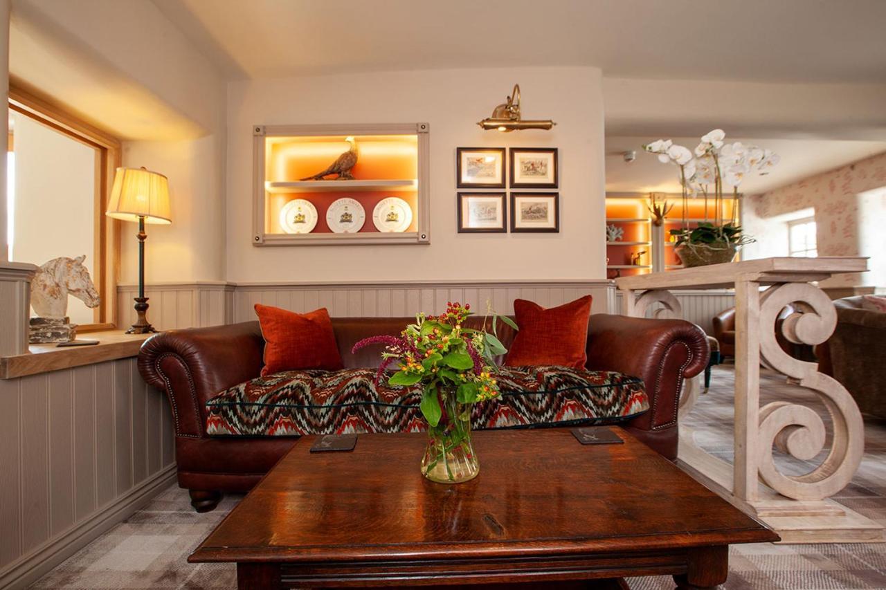 The Fox And Hounds Country